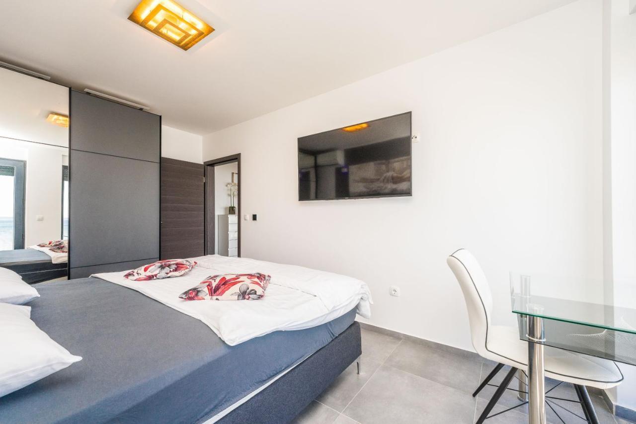 Jamc Dream Familientraum Direkt Am Meer Mit Beheiztem Pool Privlaka  Bagian luar foto